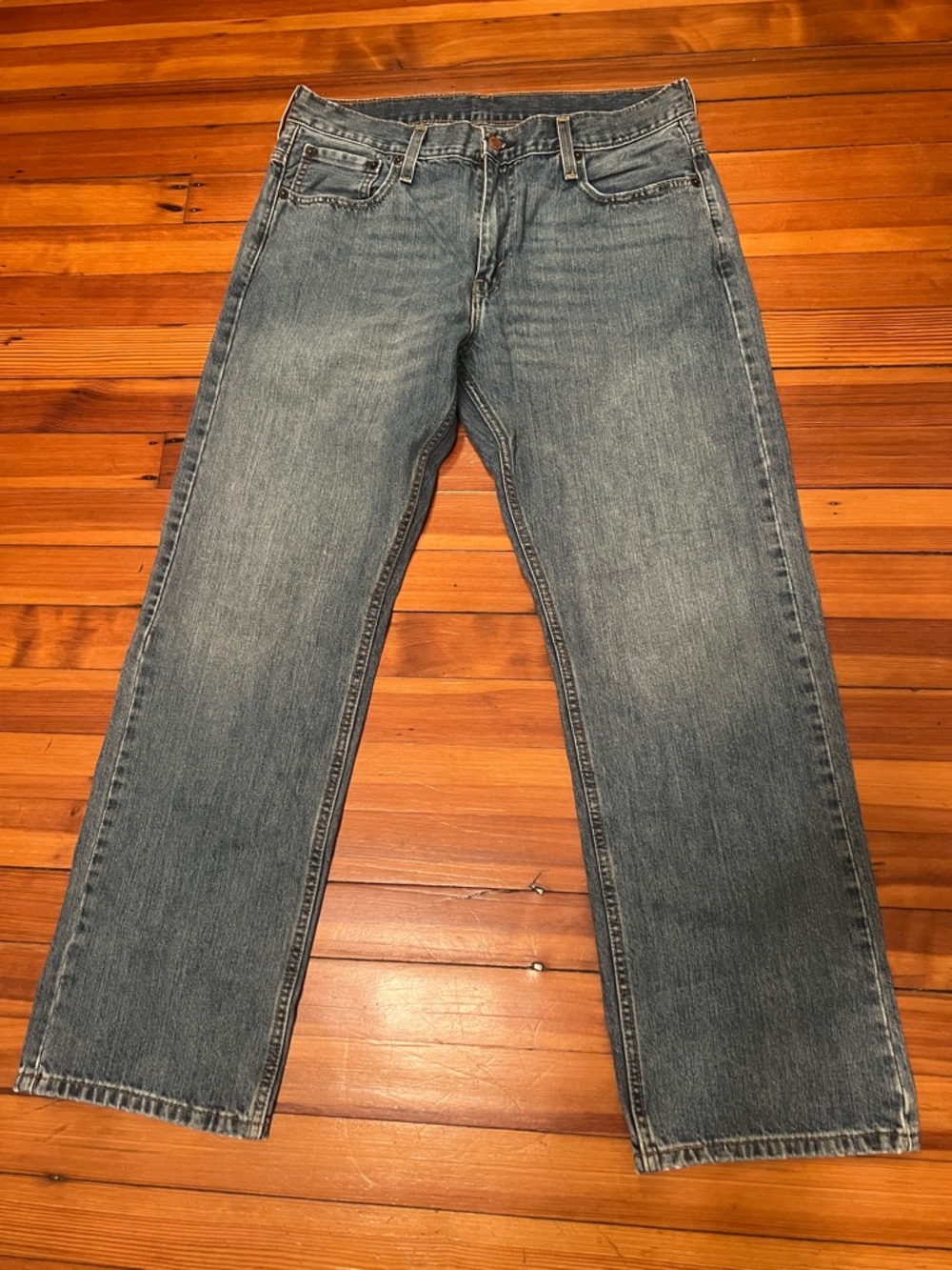 Straight-Leg Men's Jeans in Faded Blue